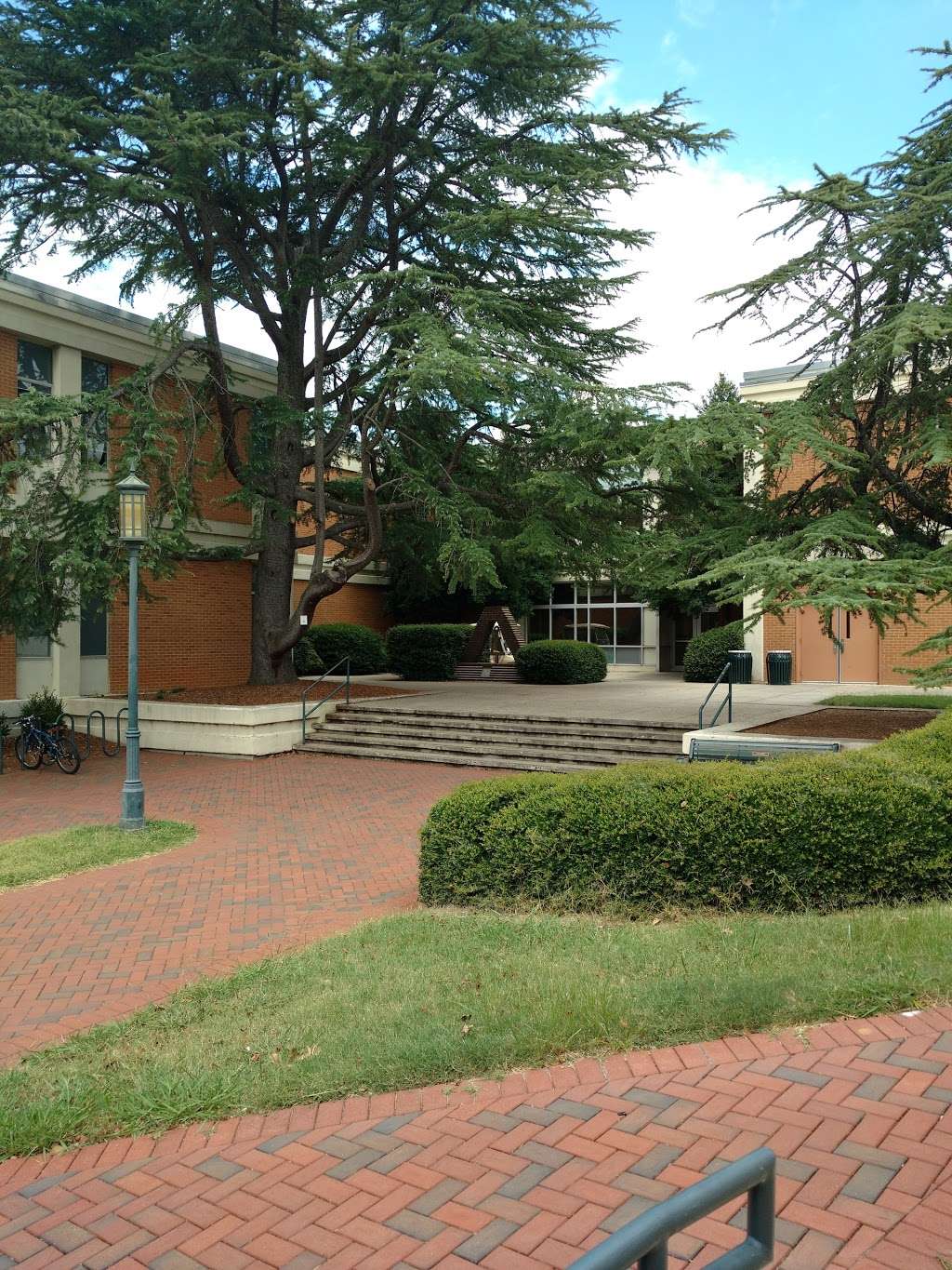 Smith Hall | 319 Library Ln, Charlotte, NC 28262, USA | Phone: (704) 687-5078