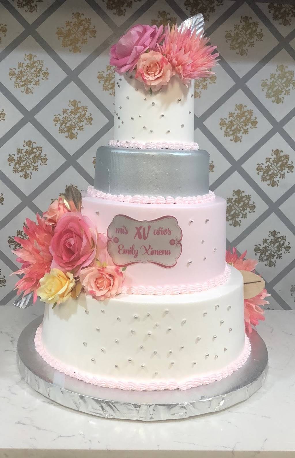 Mikecreations cakes | 10504s Praire ave, Inglewood, CA 90303, USA | Phone: (424) 750-9700