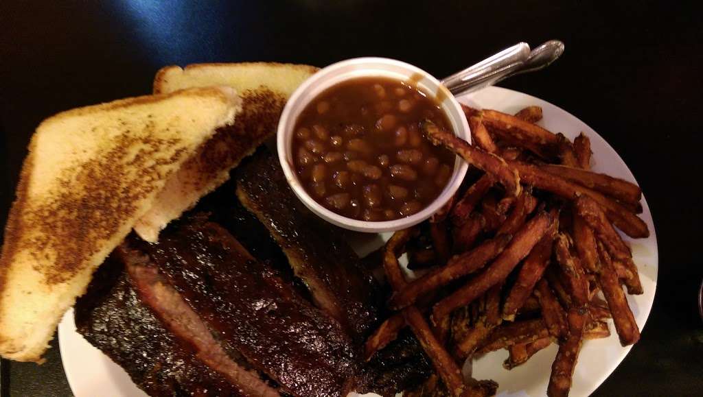 Iron Horse BBQ | 306 Commercial St, Atchison, KS 66002, USA | Phone: (913) 367-5554