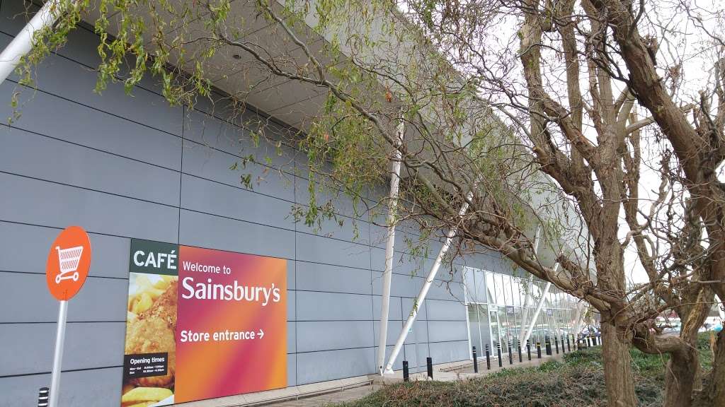 East Beckton Sainsburys (Stop A) | London E6 6LH, UK