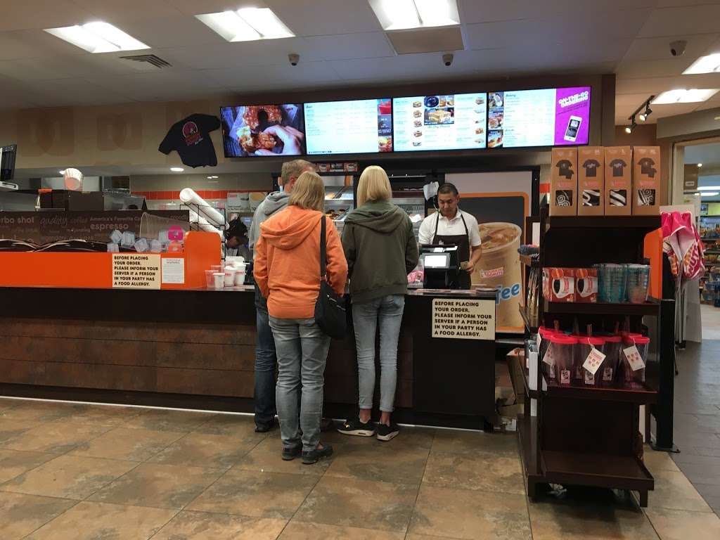 Dunkin | 118 San Mateo Rd, Half Moon Bay, CA 94019, USA | Phone: (650) 560-0106