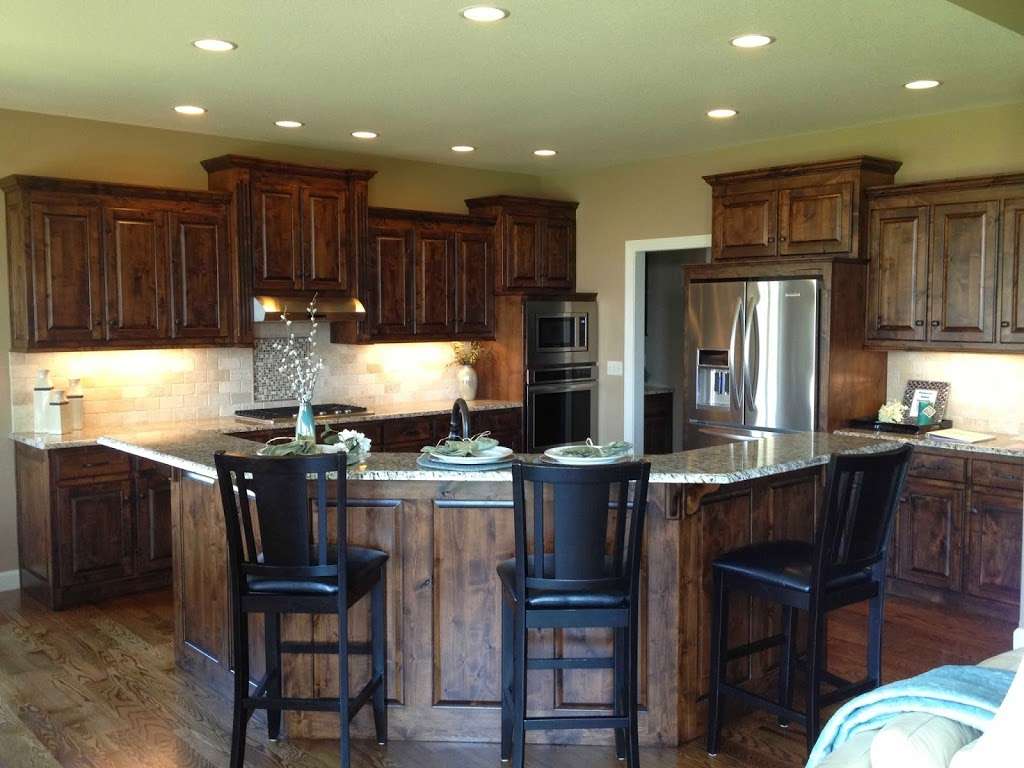 CUSTOM CABINETS BY LAWRENCE CONSTRUCTION INC | 1427 Merriam Ln, Kansas City, KS 66103 | Phone: (913) 208-9797