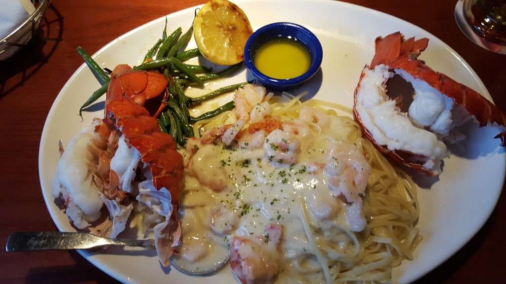 Red Lobster | 902 Commons Dr, Geneva, IL 60134, USA | Phone: (630) 845-0092