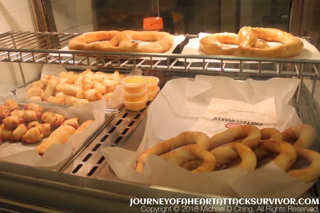 Pretzelmaker | KAHALA MALL, 4211 Waialae Ave, Honolulu, HI 96816, USA | Phone: (808) 739-1699