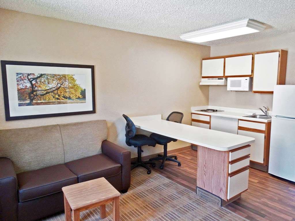 Extended Stay America Phoenix - Airport - Tempe | 2165 W 15th St, Tempe, AZ 85281 | Phone: (480) 557-8880