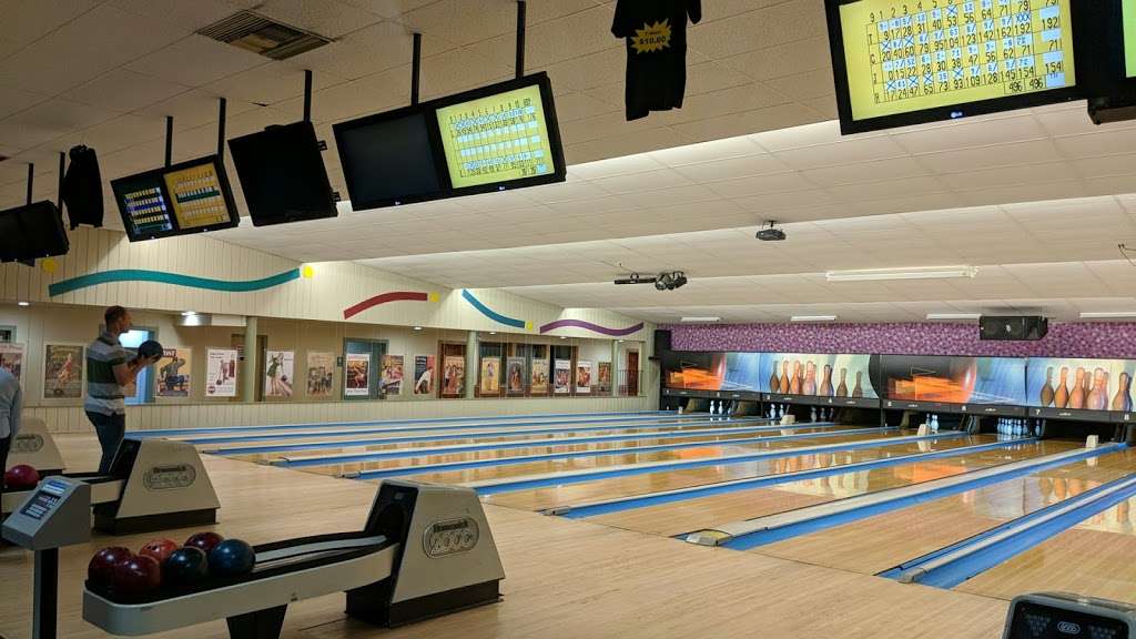 Devon Lanes | 300 Lancaster Ave, Devon, PA 19333, USA | Phone: (610) 688-1920