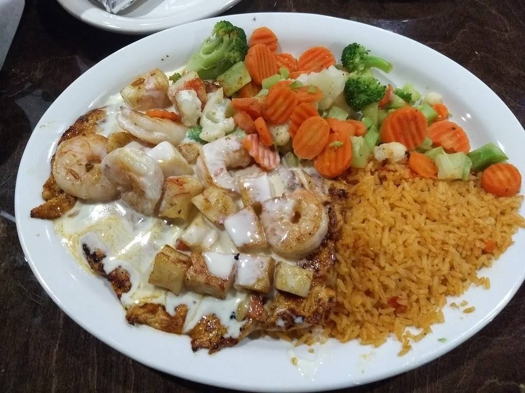Mi Tierra Mexican Restaurant | 2610 Chamberlain Ln, Louisville, KY 40245, USA | Phone: (502) 384-3101