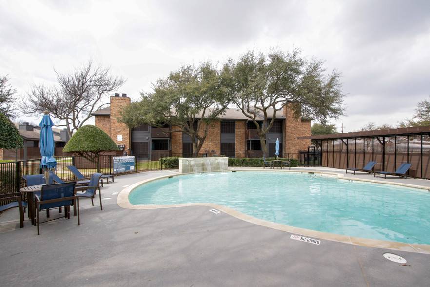 The Beverly Apartments | 900 Frances Way, Richardson, TX 75081, USA | Phone: (972) 690-5456