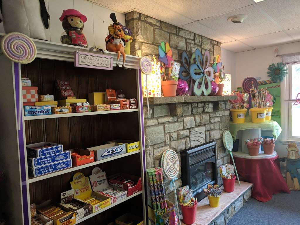 Lollipop Shoppe | 3109 Old Philadelphia Pike, Bird in Hand, PA 17505, USA | Phone: (717) 768-3414