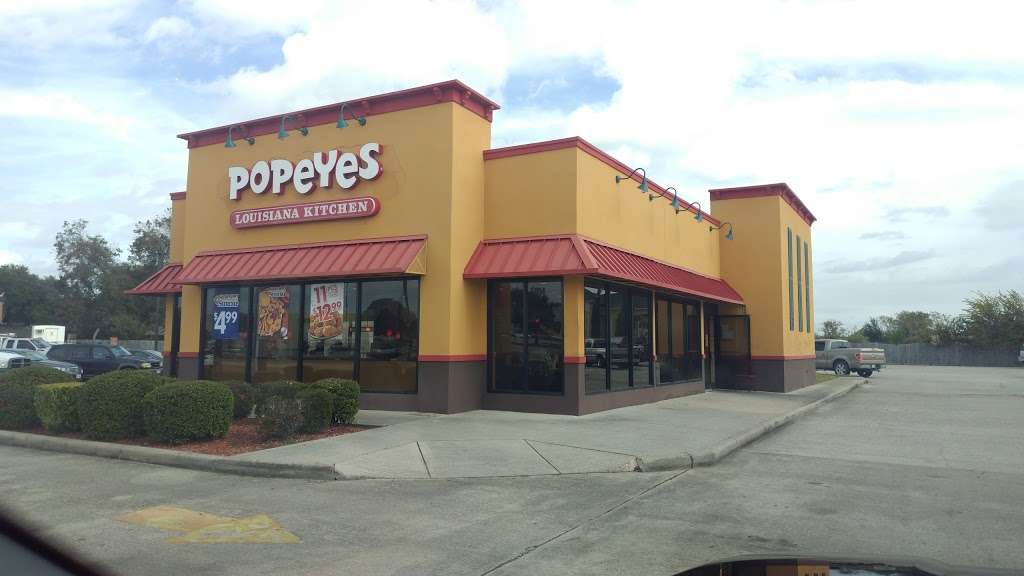 Popeyes Louisiana Kitchen | 6804 Garth Rd, Baytown, TX 77521, USA | Phone: (281) 421-7901