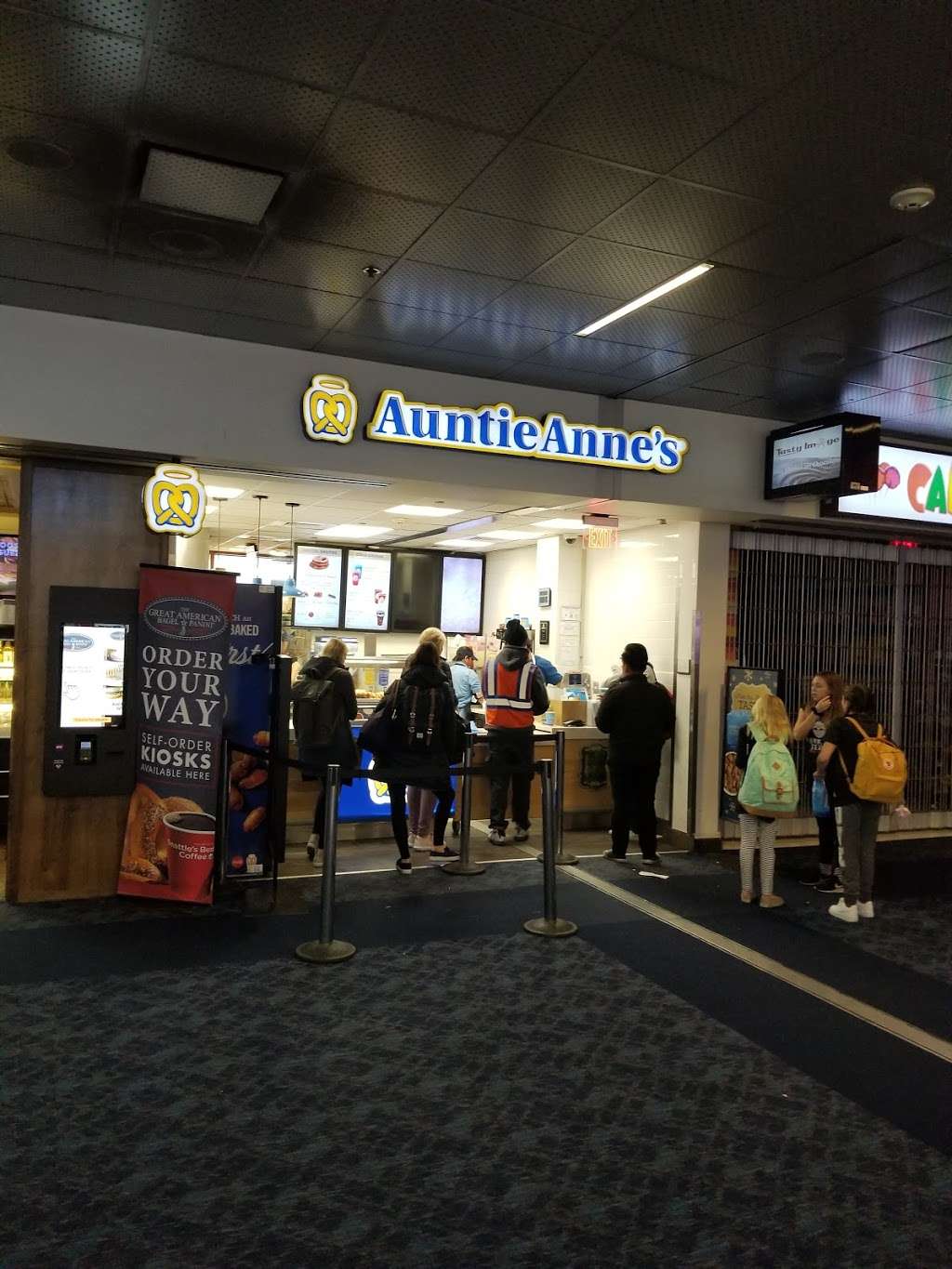 Auntie Annes | 5757 Wayne Newton Blvd Terminal C, Gate E-12, Las Vegas, NV 89119, USA | Phone: (702) 261-7052