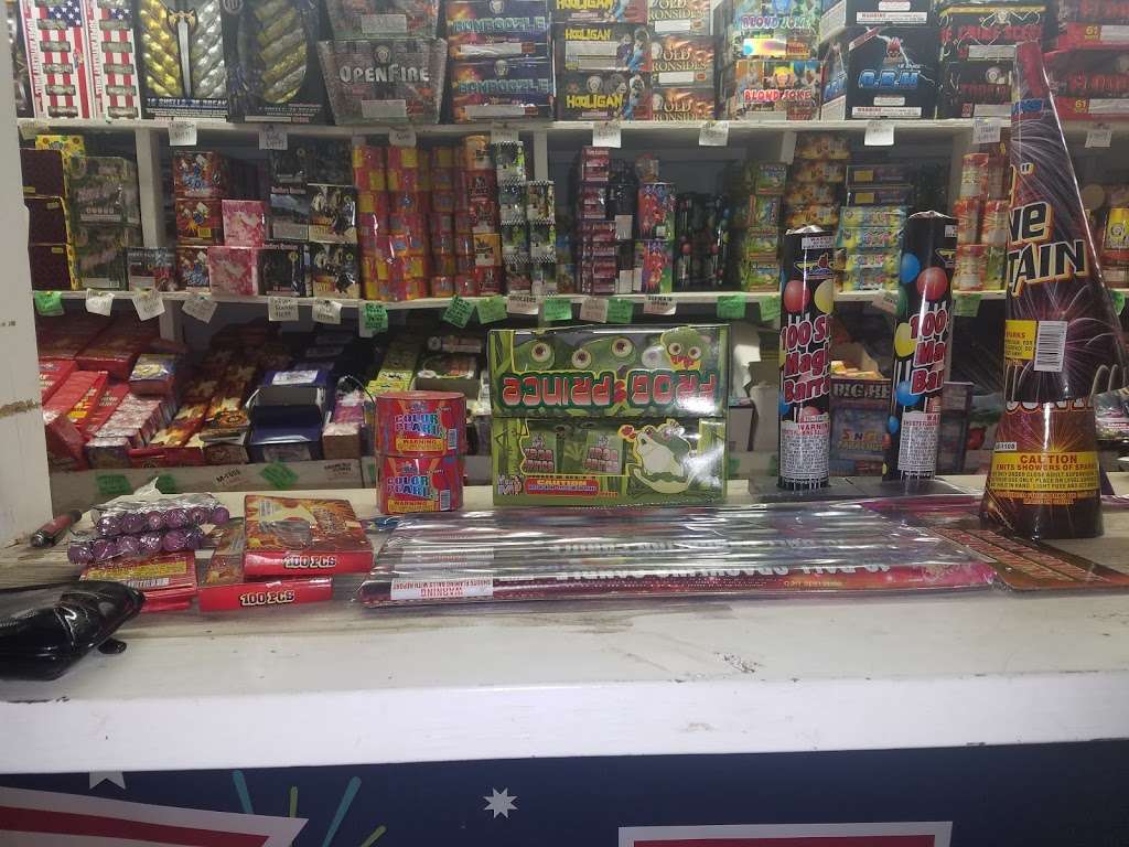 Palmers Fireworks Stands | 2795 Dowdy Ferry Rd, Dallas, TX 75217 | Phone: (972) 286-2902