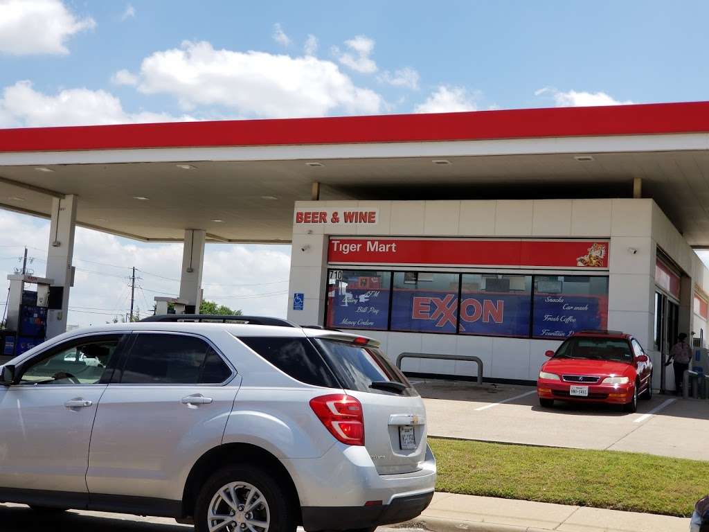 Exxon | 710 E Belt Line Rd, Cedar Hill, TX 75104, USA | Phone: (972) 293-9960