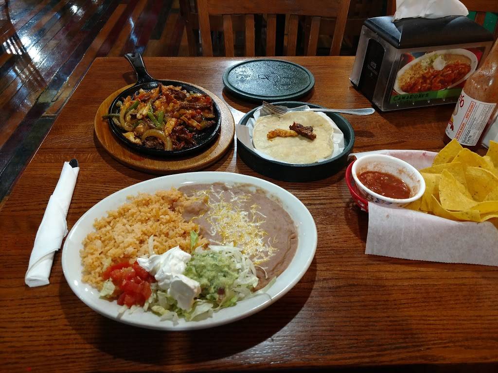 El Cielito Mexican Restaurant | Centennial Plaza, 1601 Q St Suite # D, Lincoln, NE 68508, USA | Phone: (402) 477-2282