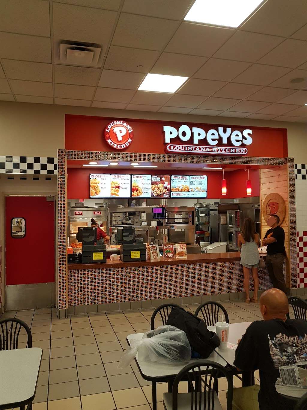 Popeyes Louisiana Kitchen | 5552 N Wheeler Ridge Rd, Arvin, CA 93203, USA | Phone: (661) 858-2804