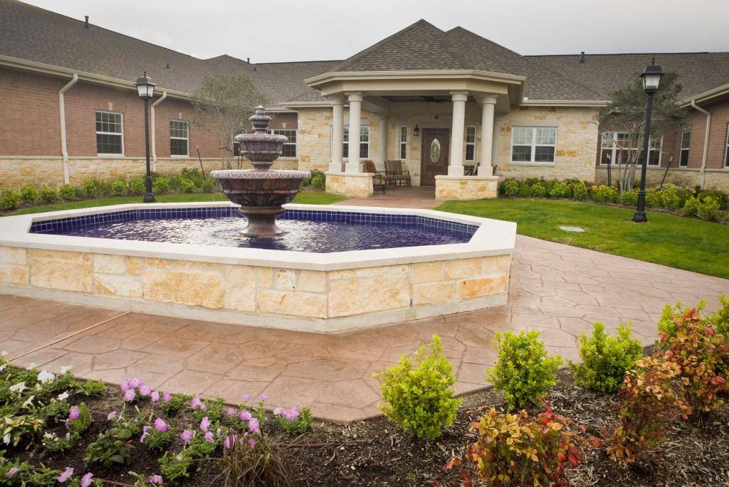 Colonial Oaks Senior Living at Tulsa | 7807 S Mingo Rd, Tulsa, OK 74133 | Phone: (918) 249-1300