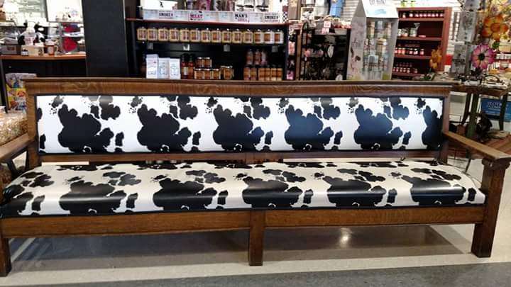 Marges Upholstery | 588 E 1350 N, Wheatfield, IN 46392 | Phone: (219) 956-3234