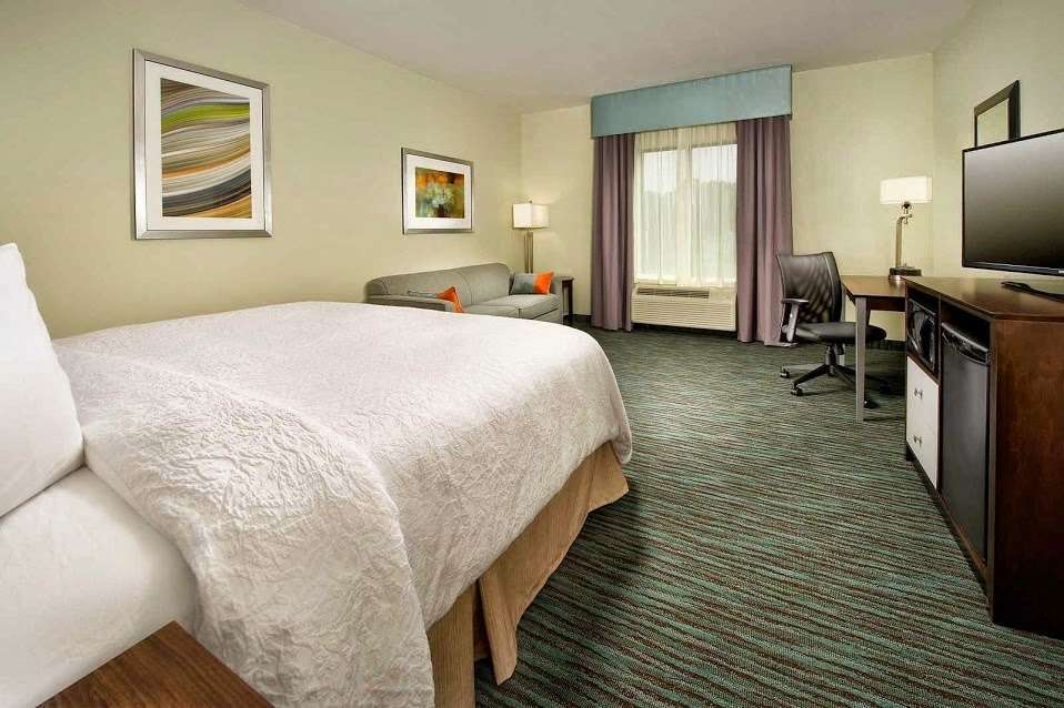 Hampton Inn & Suites Schererville | 1904 US-41, Schererville, IN 46375 | Phone: (219) 440-7591