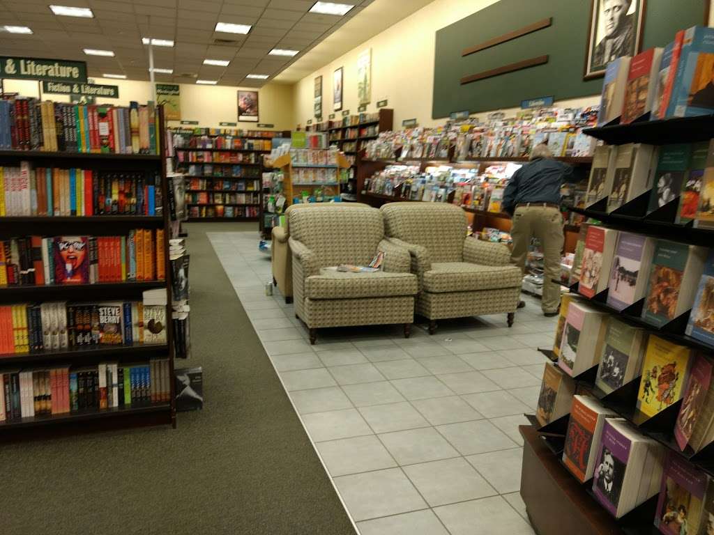 Barnes & Noble | 4300 Montgomery Rd, Ellicott City, MD 21043, USA | Phone: (410) 203-9001