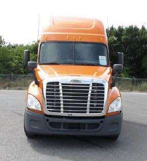 Schneider Truck Sales | 3150 S 39th Ave, Phoenix, AZ 85009, USA | Phone: (800) 635-9801