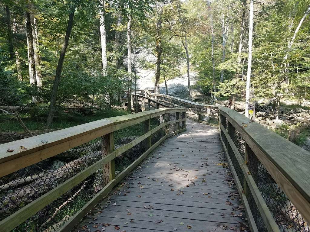 Cunningham Falls - northern trailend viewpoint | Smithsburg, MD 21783, USA