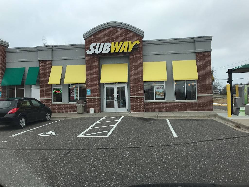 Subway | 2436 County Hwy 10 Suite 100, Mounds View, MN 55112, USA | Phone: (763) 785-2836