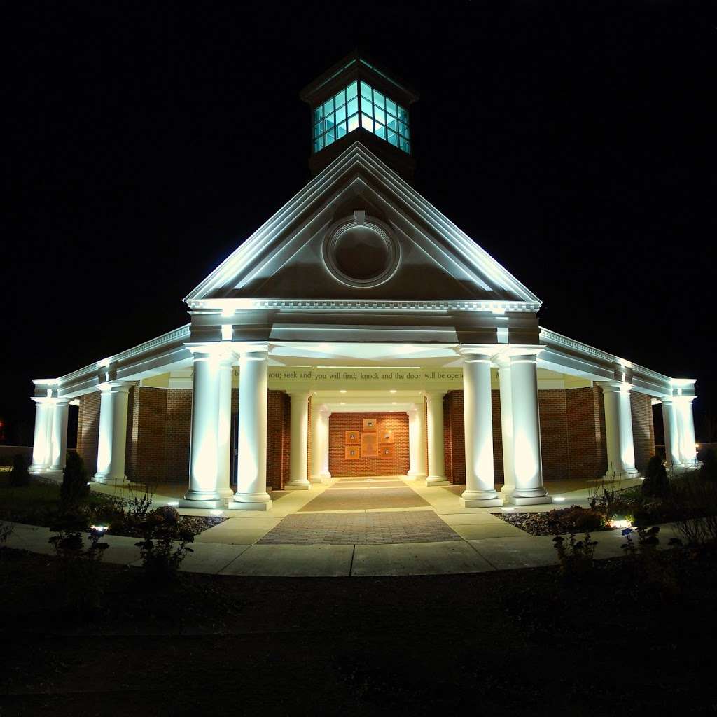 Memorial Prayer Chapel | Upland, IN 46989, USA