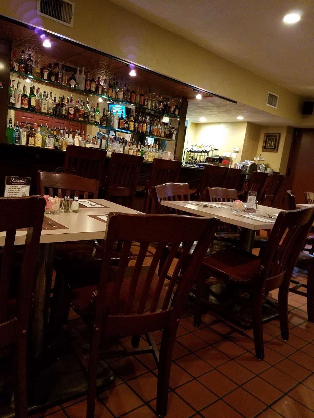 DeMainos Restaurant | 14 Malden St, Revere, MA 02151, USA | Phone: (781) 284-8110