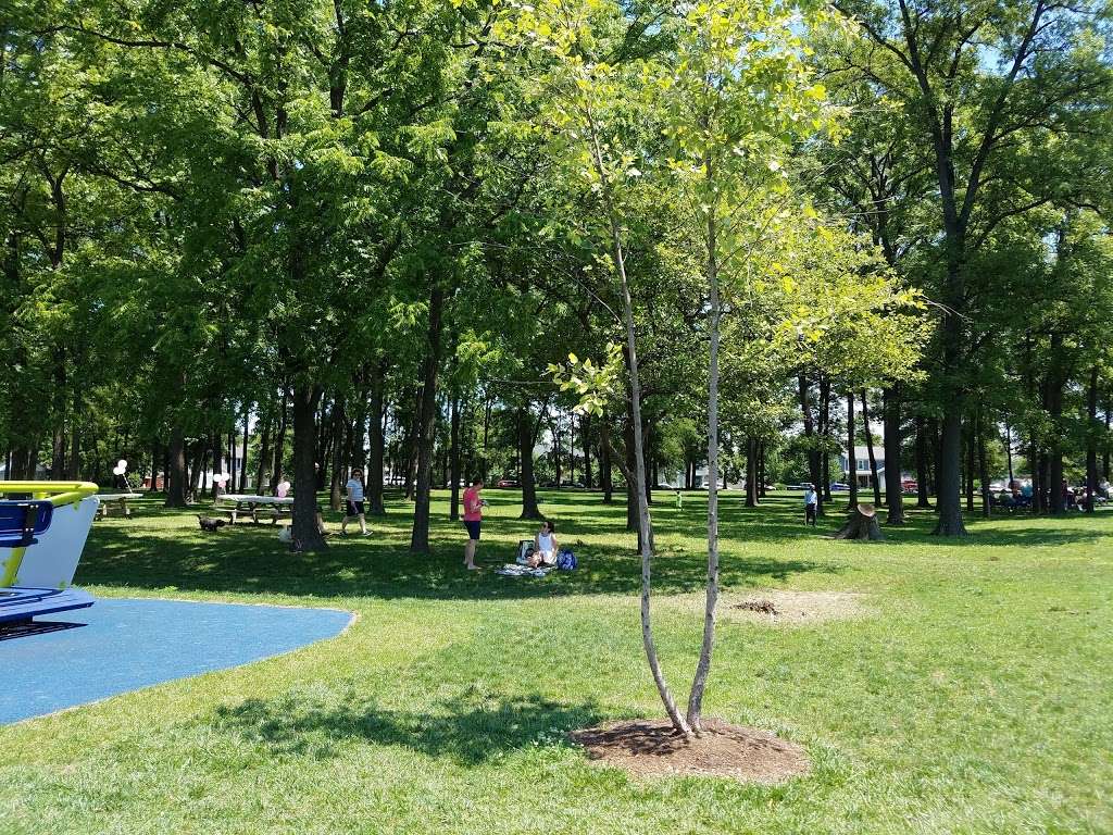 Roy G. Holland Memorial Park in 1 Park Dr, Fishers, IN 46038, USA