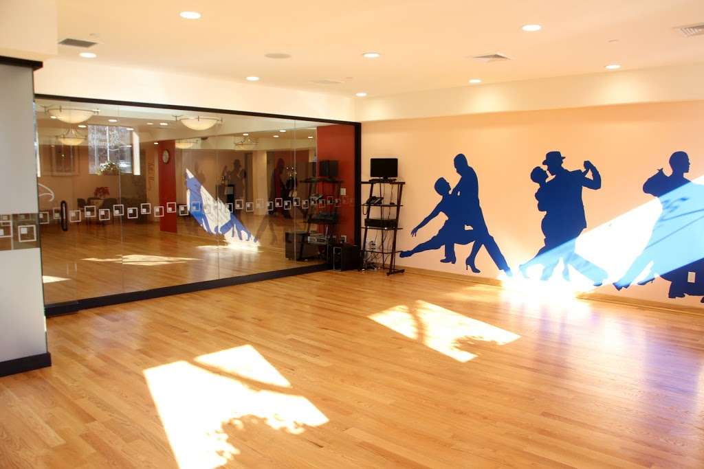 Arthur Murray Dance Studio of Bayside | 222-15 Northern Blvd, Bayside, NY 11361, USA | Phone: (718) 819-8217