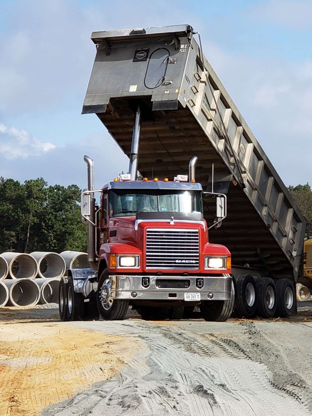 D.W. Cary Hauling, Inc | 11520 Fox Cross Rd, Ashland, VA 23005, USA | Phone: (804) 798-4777