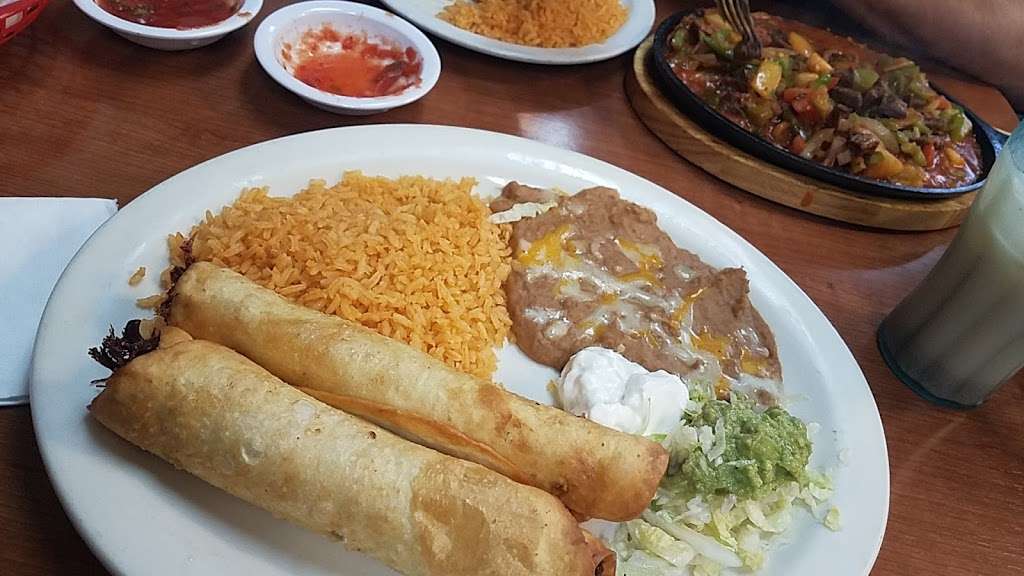 El Chilitos Mexican Restaurant | 1630 E 4th St K, Ontario, CA 91764, USA | Phone: (909) 391-0409