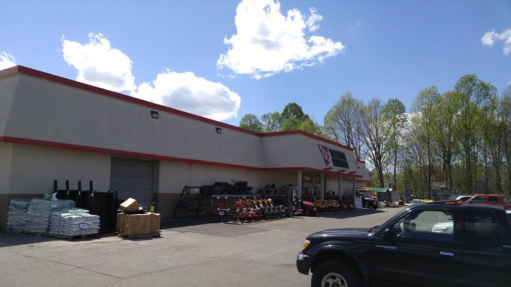 Tractor Supply Co. | 196 Westwood Village Dr, Clemmons, NC 27012, USA | Phone: (336) 766-6326