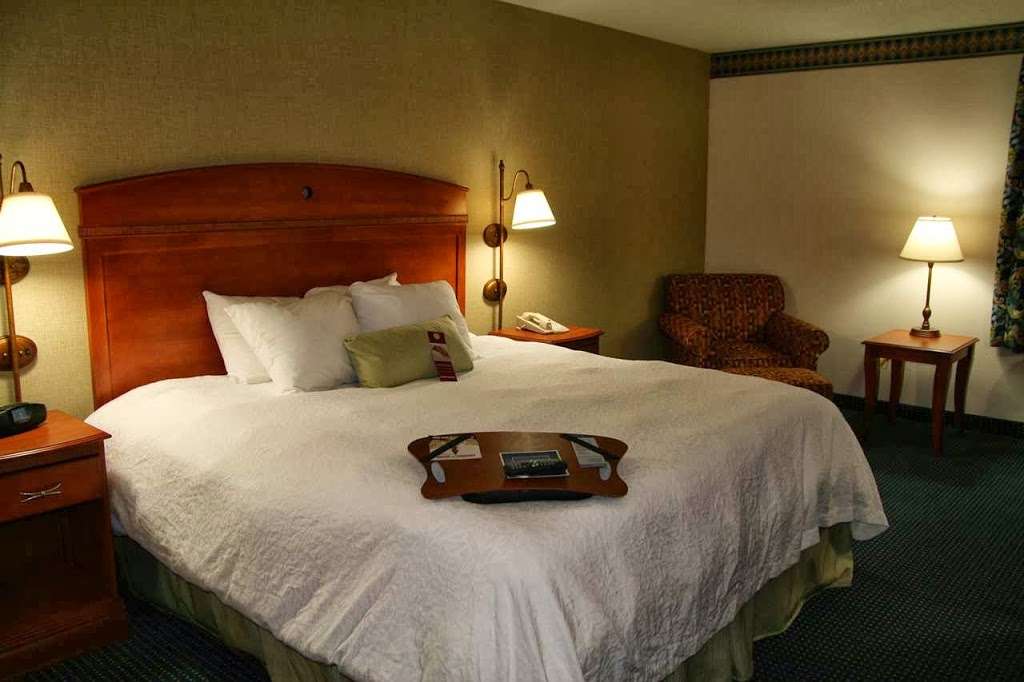 Hampton Inn Anderson | 2312 Hampton Dr, Anderson, IN 46013, USA | Phone: (765) 622-0700