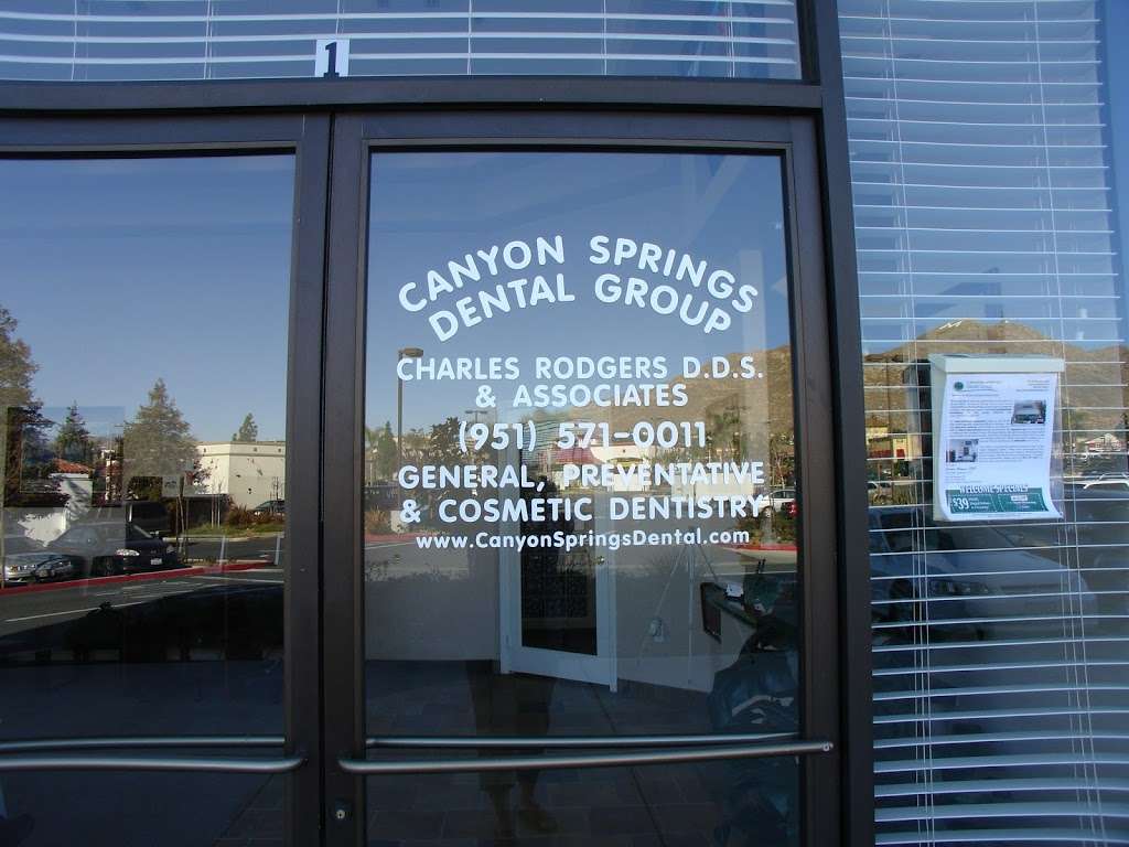 Canyon Springs Dental Group | 2878 Campus Pkwy STE 1, Riverside, CA 92507, USA | Phone: (951) 571-0011