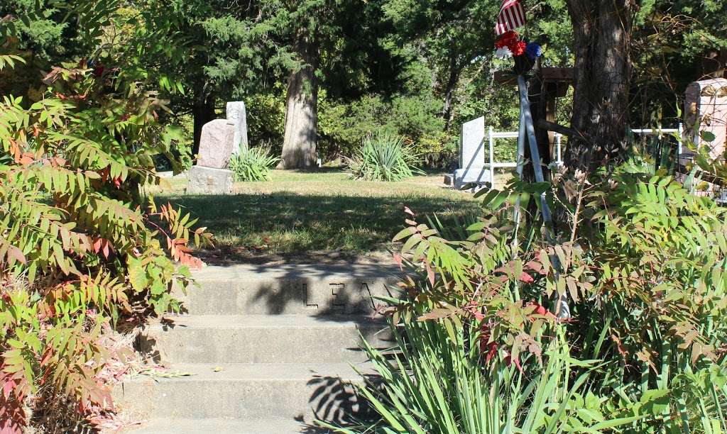 Lee Cemetery | Knob Noster, MO 65336, USA