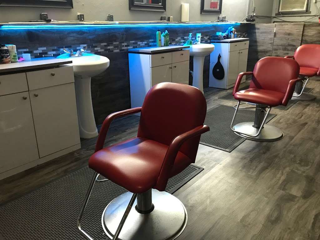 FlyKuttz Barber Lounge | 4414 Lyons Ave Suite 2, Houston, TX 77020, USA | Phone: (404) 565-9484