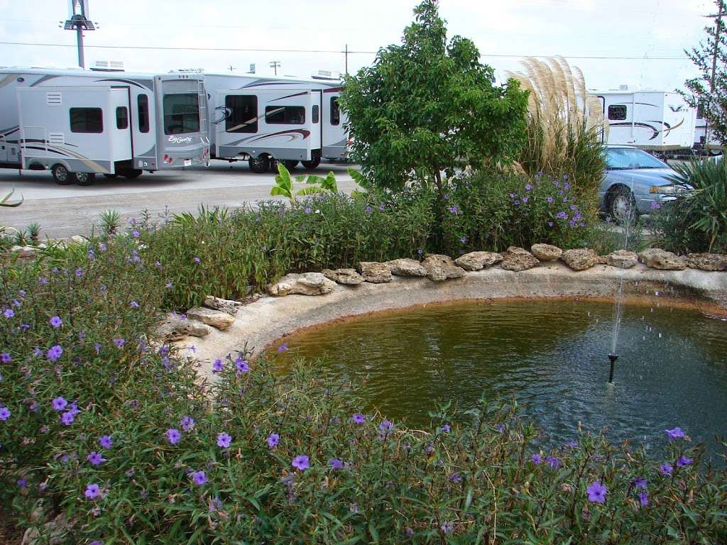 Ron Hoover Oasis RV Park | 1905 Gulf Fwy, La Marque, TX 77568, USA | Phone: (409) 935-7101