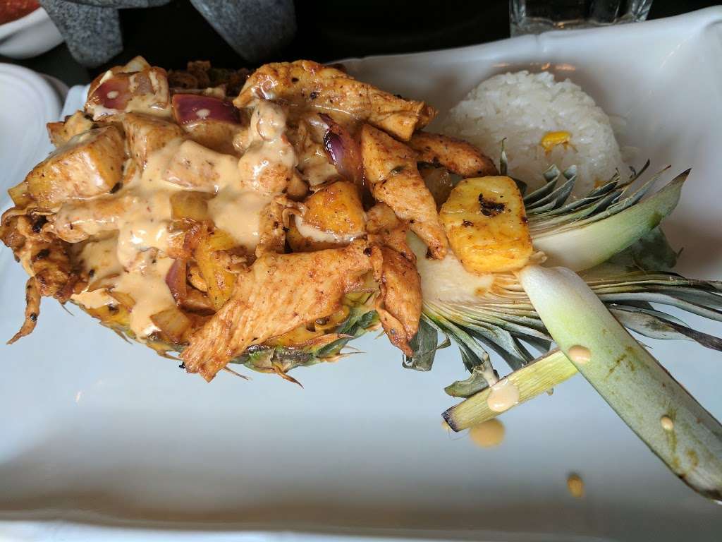 Plaza Azteca | 6 Whiting St, Hingham, MA 02043 | Phone: (781) 875-3079