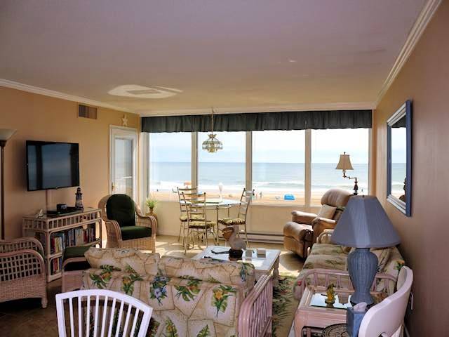 Edgewater Condominium | 3615 Atlantic Ave, Virginia Beach, VA 23451, USA | Phone: (757) 425-6298