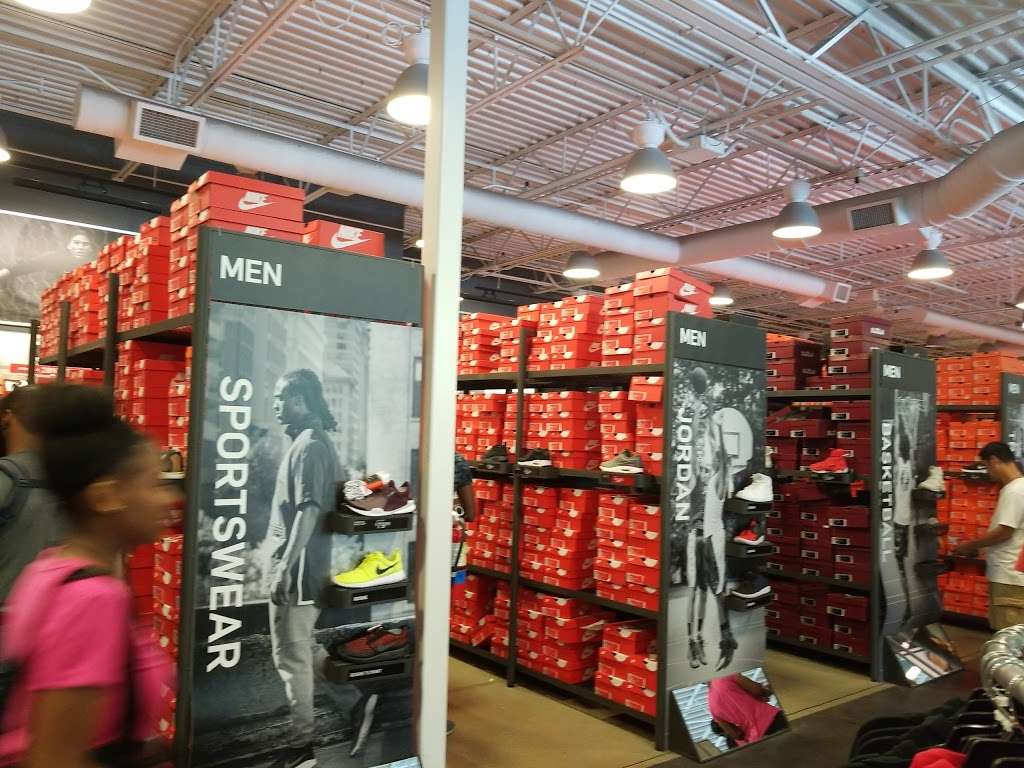 Nike Factory Store | 1000 PA-611 #120, Tannersville, PA 18372 | Phone: (570) 688-9457