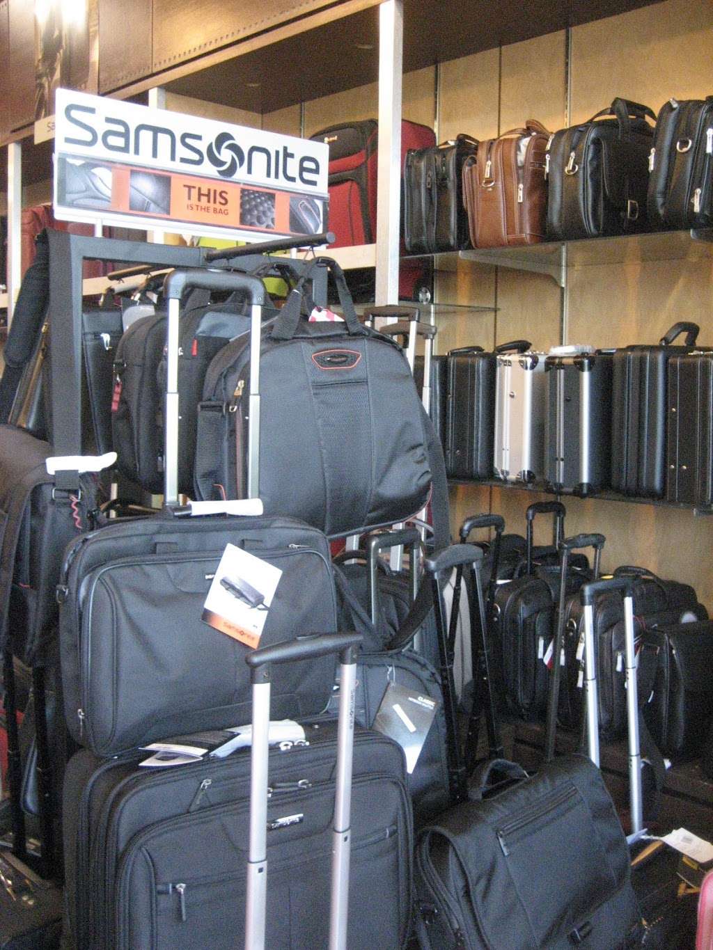 Luggage Depot | 8600 Vineland Ave, Orlando, FL 32821 | Phone: (407) 938-9137