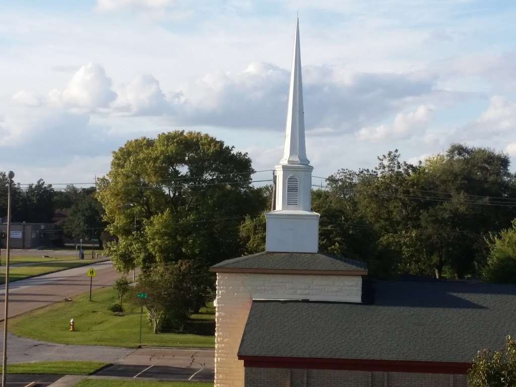 Lighthouse Baptist Church | 701 San Jacinto St, La Porte, TX 77571, USA | Phone: (281) 471-5211