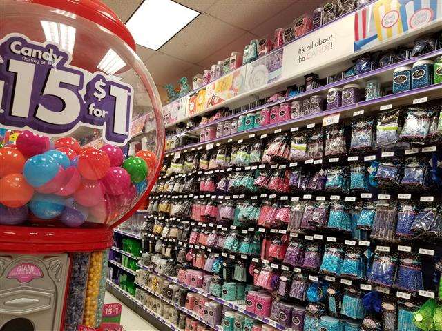 Party City | 509 River Rd, Edgewater, NJ 07020, USA | Phone: (201) 943-3966