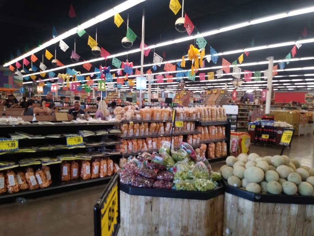 Food City | 3202 E Greenway Rd, Phoenix, AZ 85032, USA | Phone: (602) 253-0087