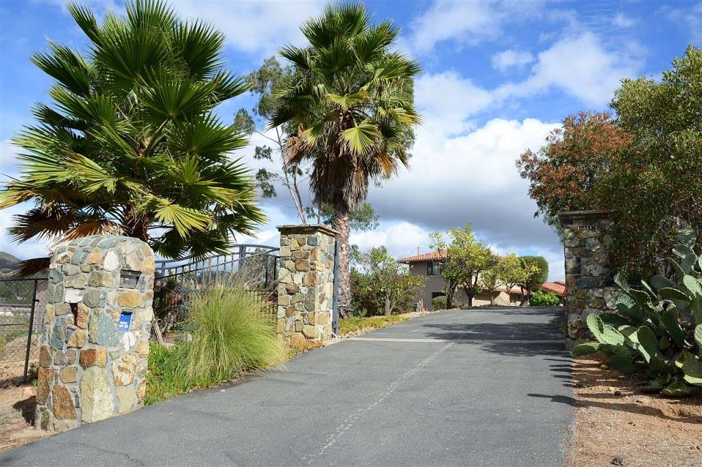 Carol Shuttleworth, Realtor California Equestrian Properties | 2267 Country Creek Rd, San Marcos, CA 92069, USA | Phone: (760) 522-2267