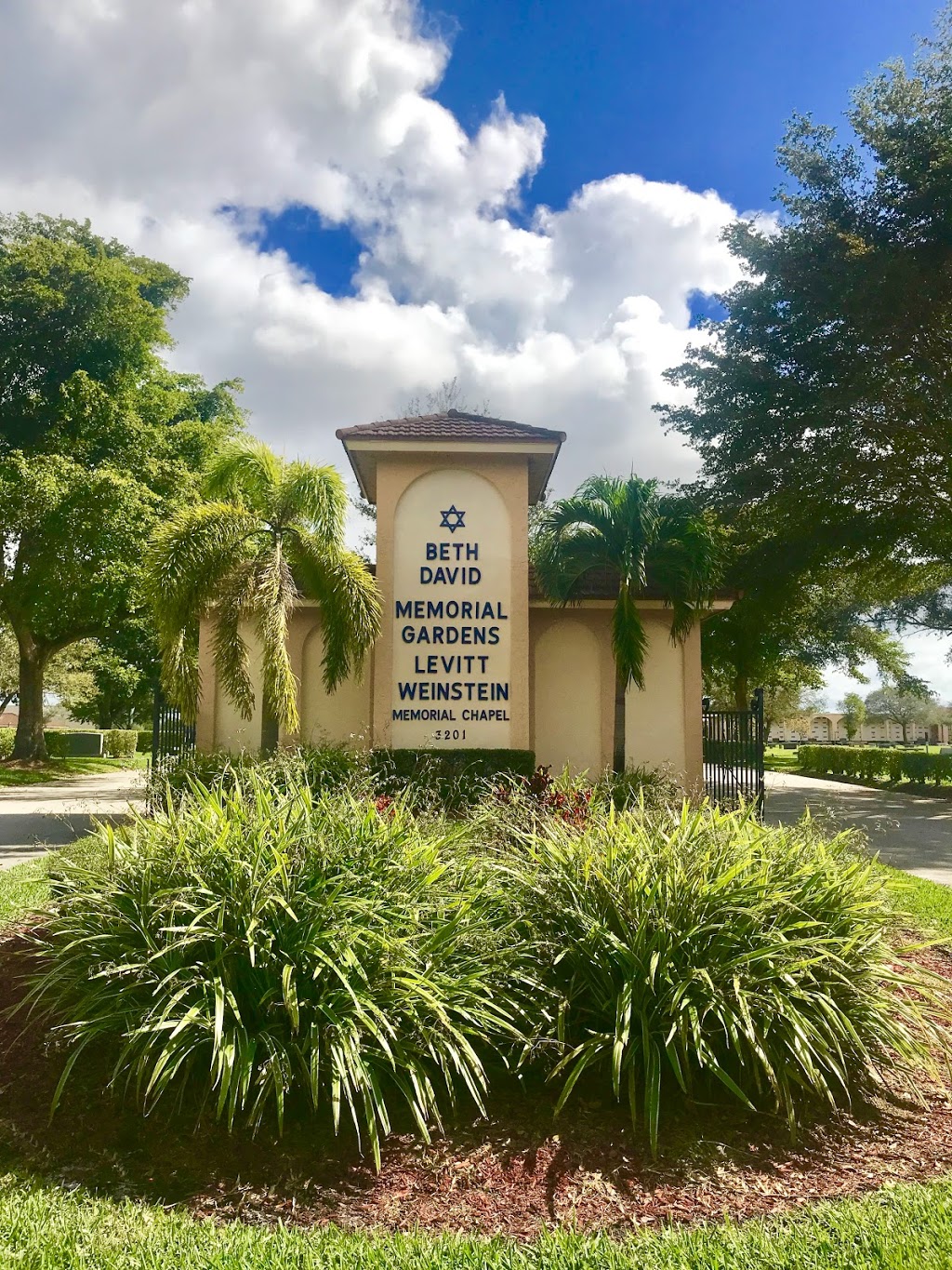 Beth David Memorial Gardens / Levitt Weinstein -Jewish Funeral H | 3201 N 72nd Ave, Hollywood, FL 33024, USA | Phone: (754) 201-4134