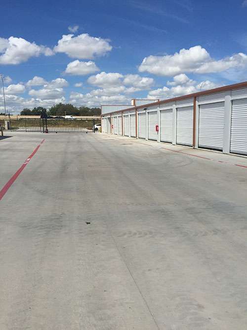 Assured Self Storage | 1460 S Interstate 35 East Service Rd, Lancaster, TX 75146, USA | Phone: (972) 200-3059