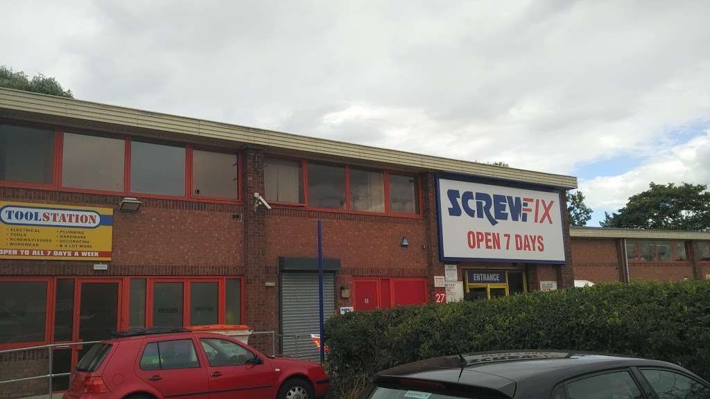 Screwfix | 27, Christchurch Industrial Estate, Forward Dr, Harrow HA3 8NT, UK | Phone: 0333 011 2112