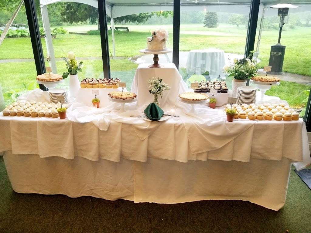Cozze Cakes, LLC. | 143 S Main St, Nazareth, PA 18064, USA | Phone: (610) 746-9175